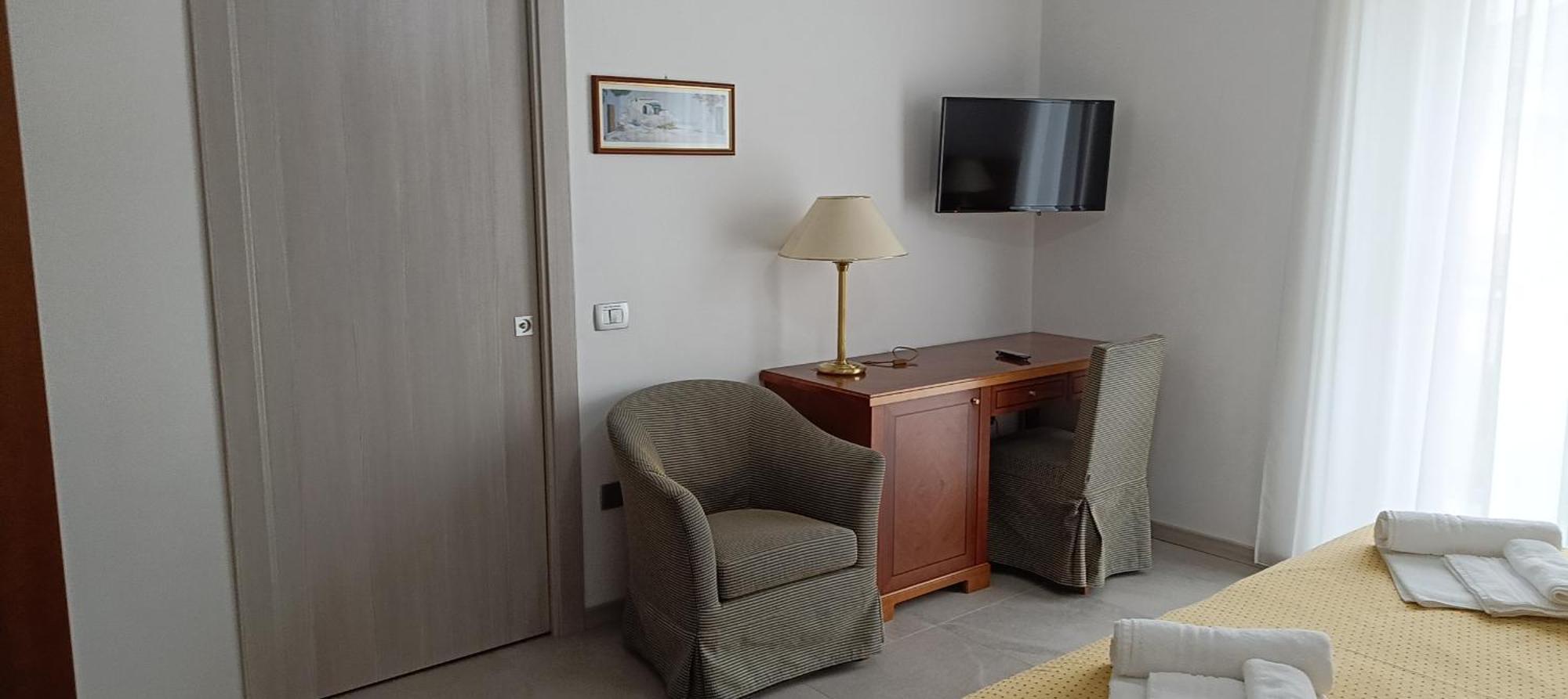 Villa Mariana Bed And Breakfast Saluzzo Buitenkant foto