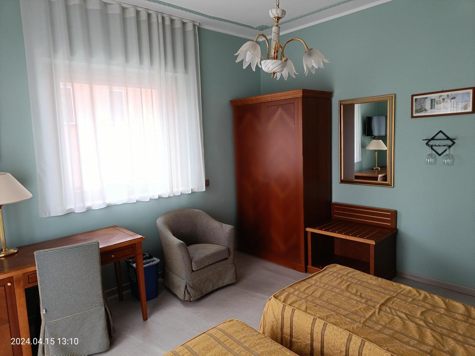 Villa Mariana Bed And Breakfast Saluzzo Buitenkant foto