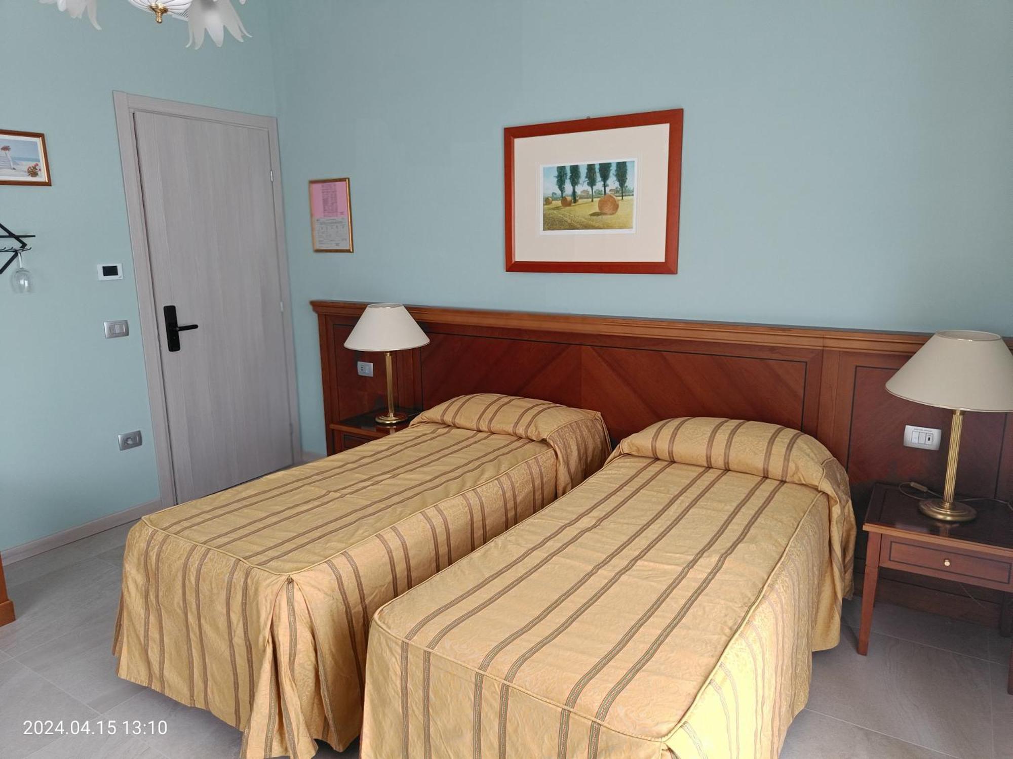 Villa Mariana Bed And Breakfast Saluzzo Buitenkant foto